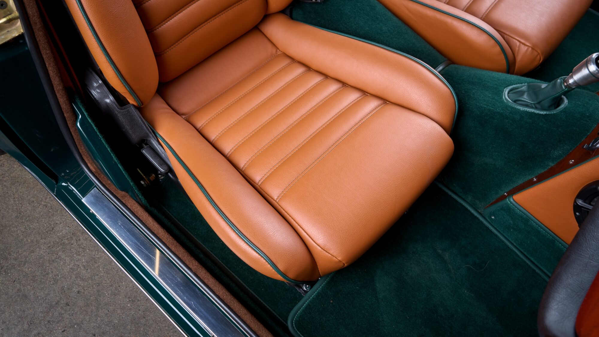 Oldtimer Autositz Leder Cognac